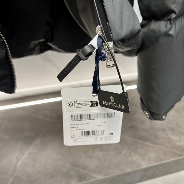 ハイクオリティダウンジャケット細部ディテール